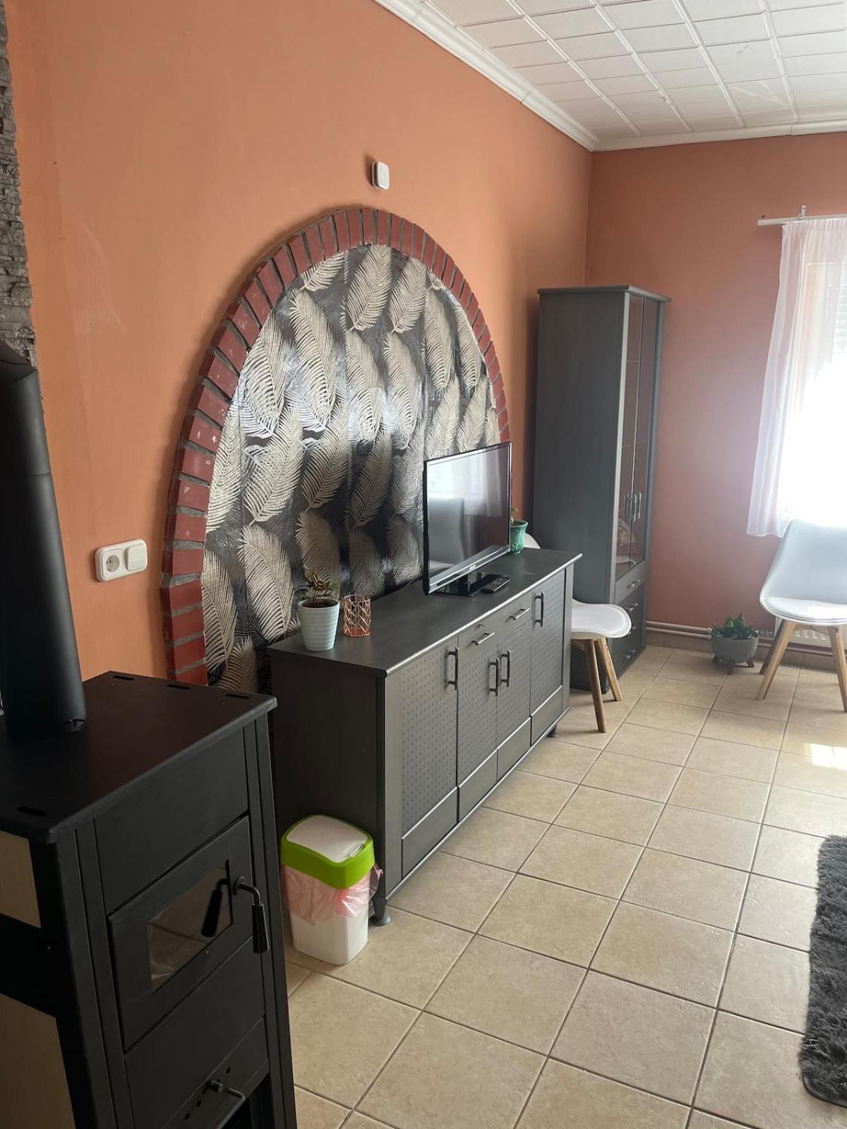 Apartamento Tejfeles Vendeghaz Porva Exterior foto