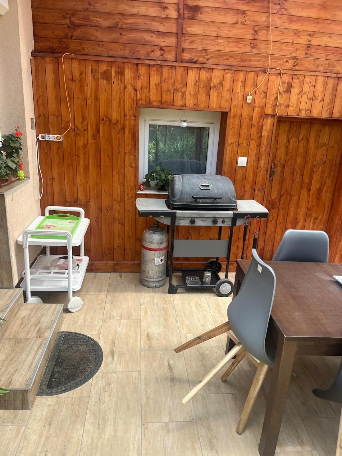Apartamento Tejfeles Vendeghaz Porva Exterior foto
