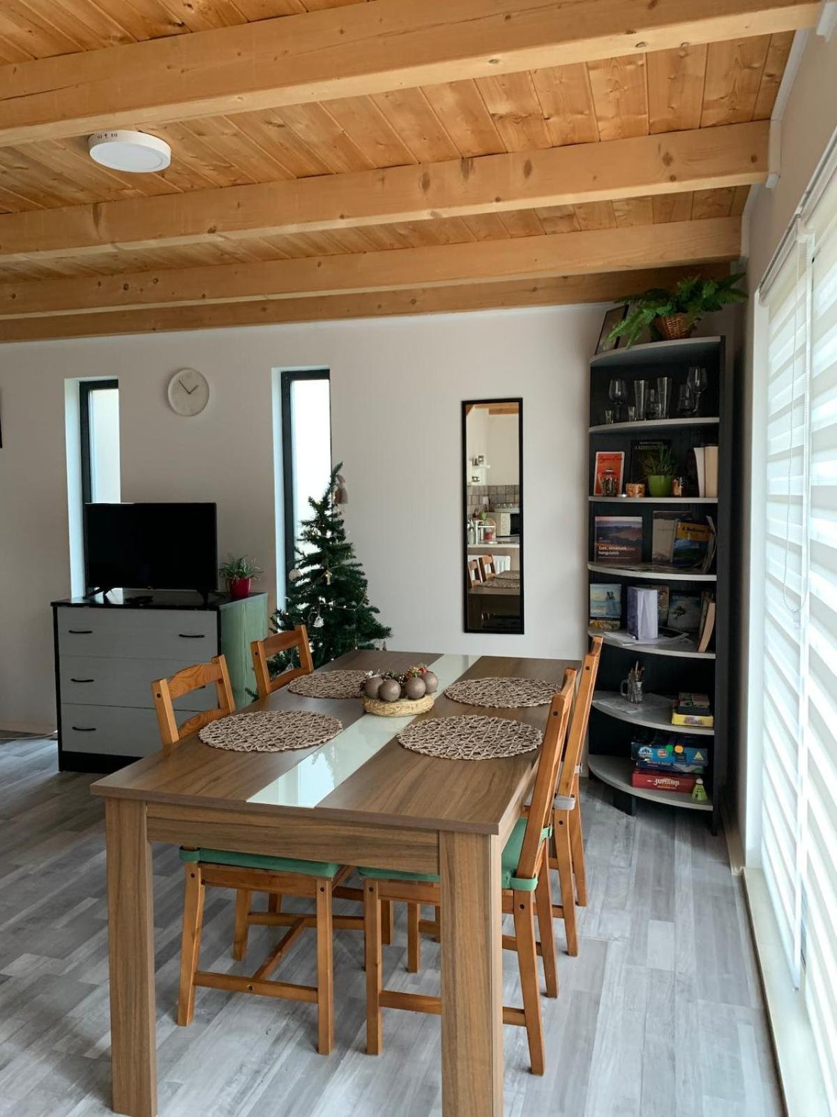Apartamento Tejfeles Vendeghaz Porva Exterior foto